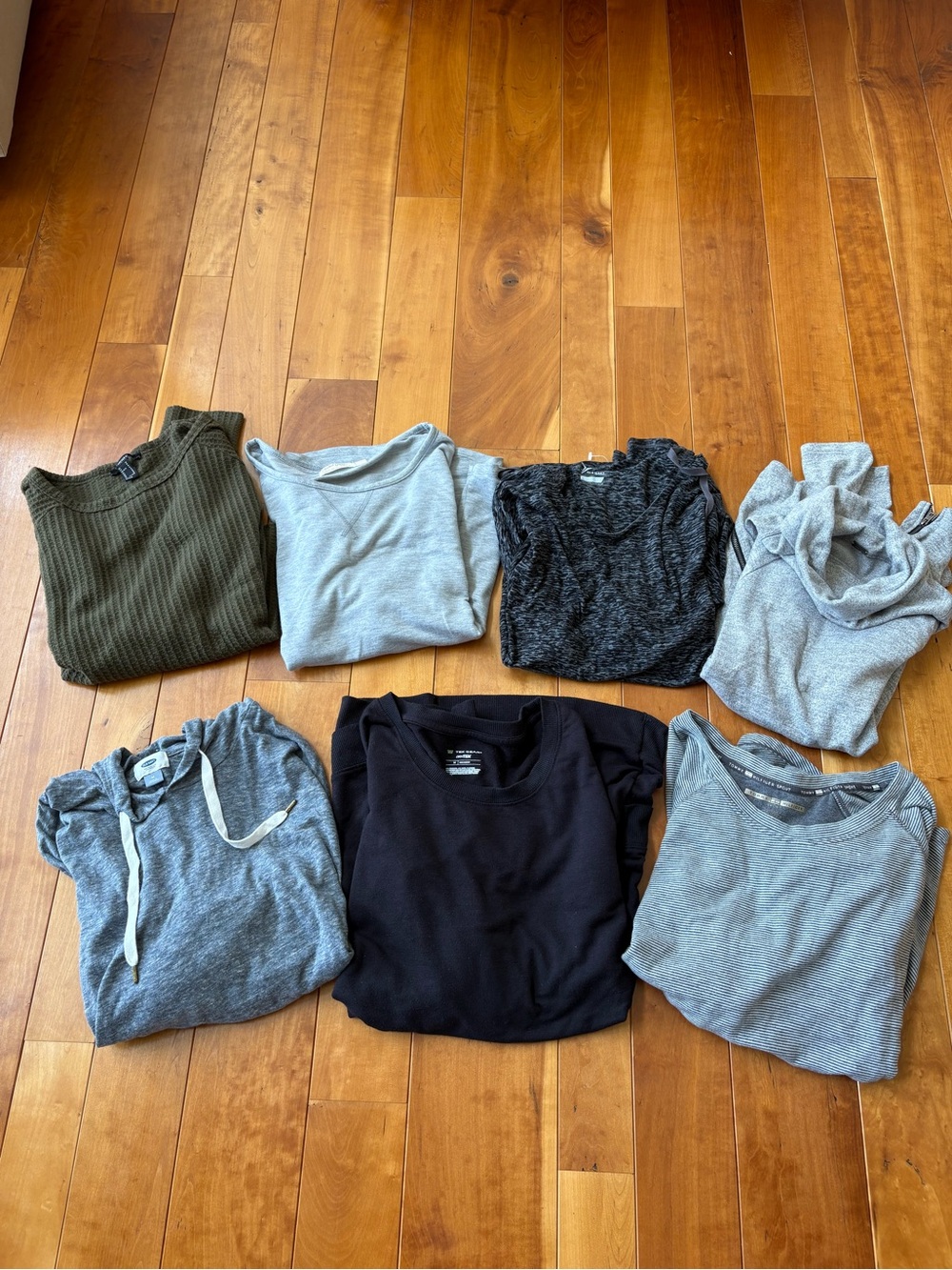 Athletic lightweight bargain lot Women's Long Sleeve Tee Bundle Black, Gray